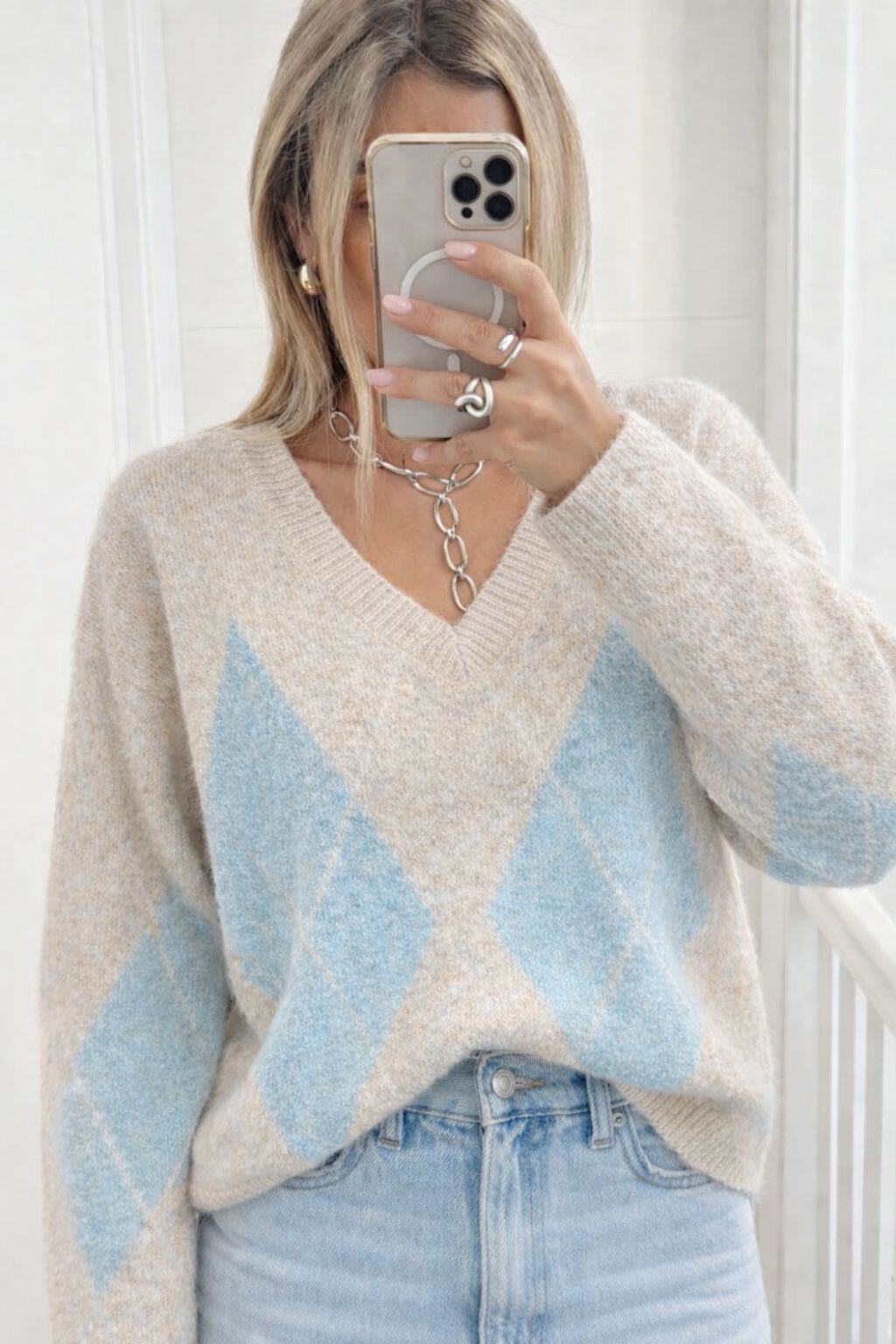 Pull Col V Motif Losanges Lumineux Femme - Doux & Confortable