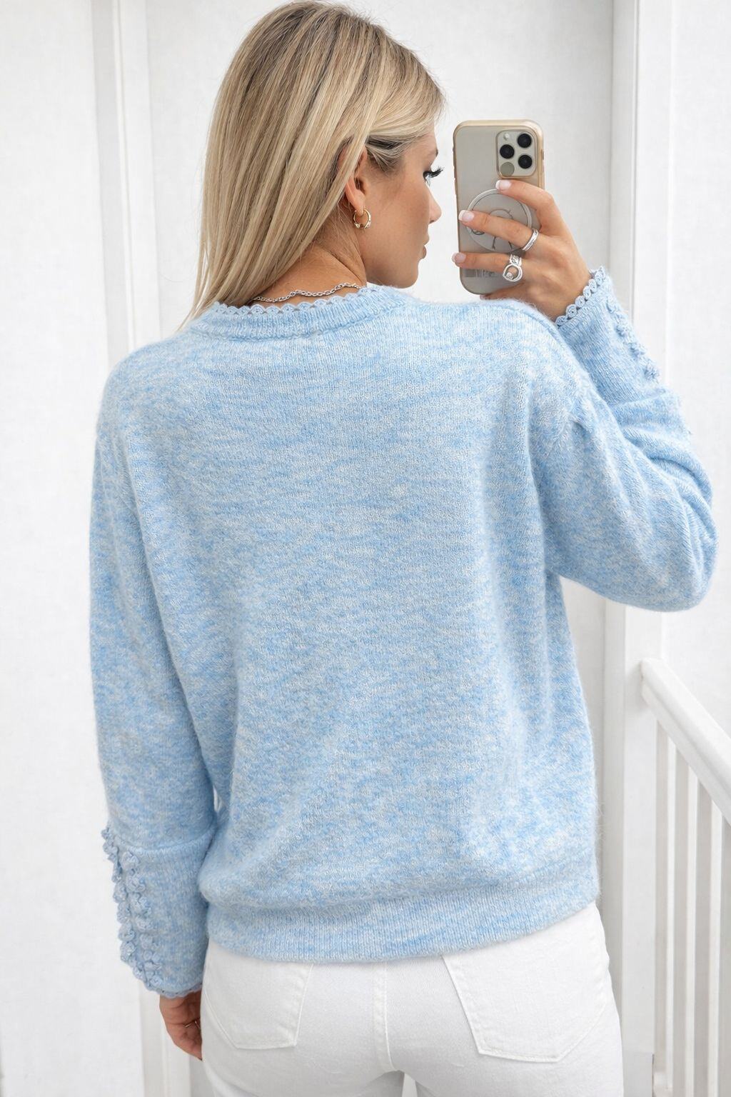 Pull Doux Détails Boutons & Dentelle