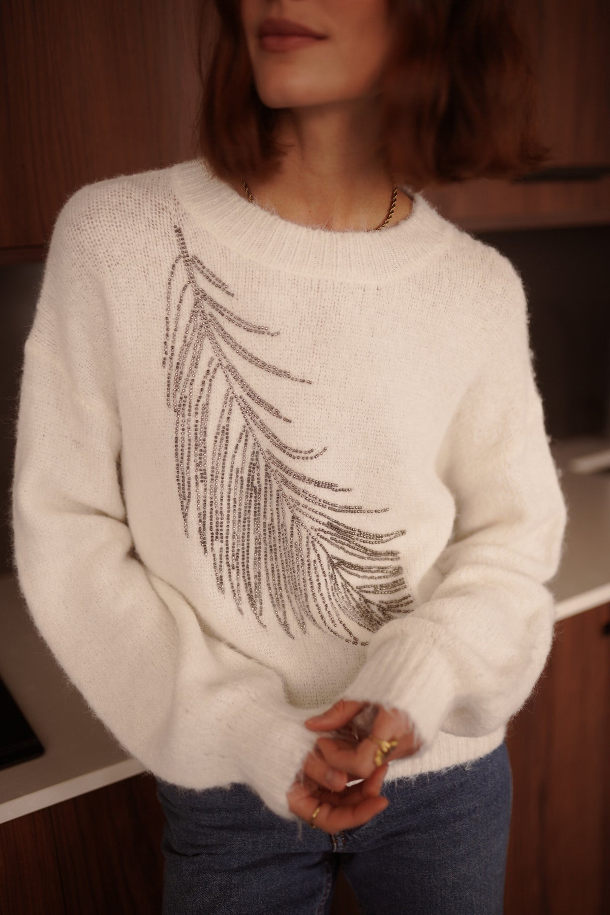 Pull Écru Motif Plume Léger et Féminin
