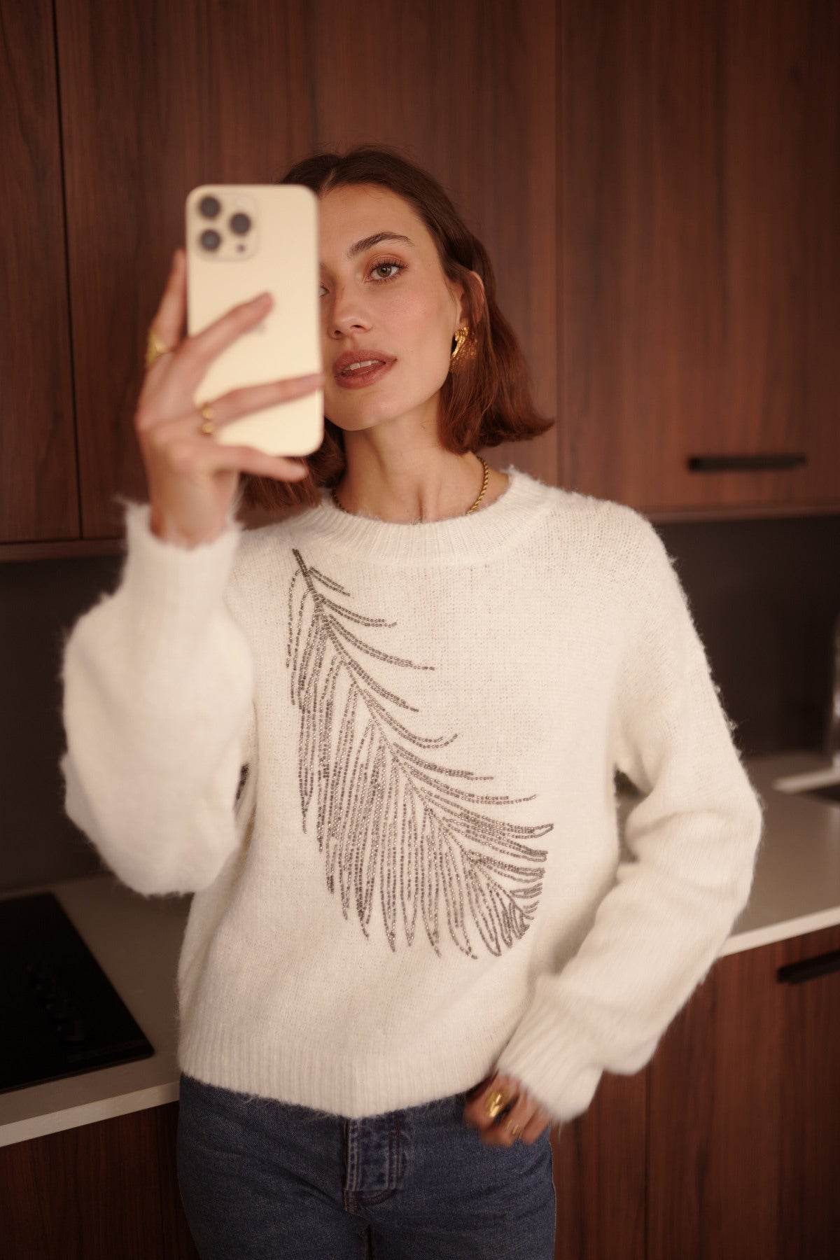 Pull Écru Motif Plume Léger et Féminin