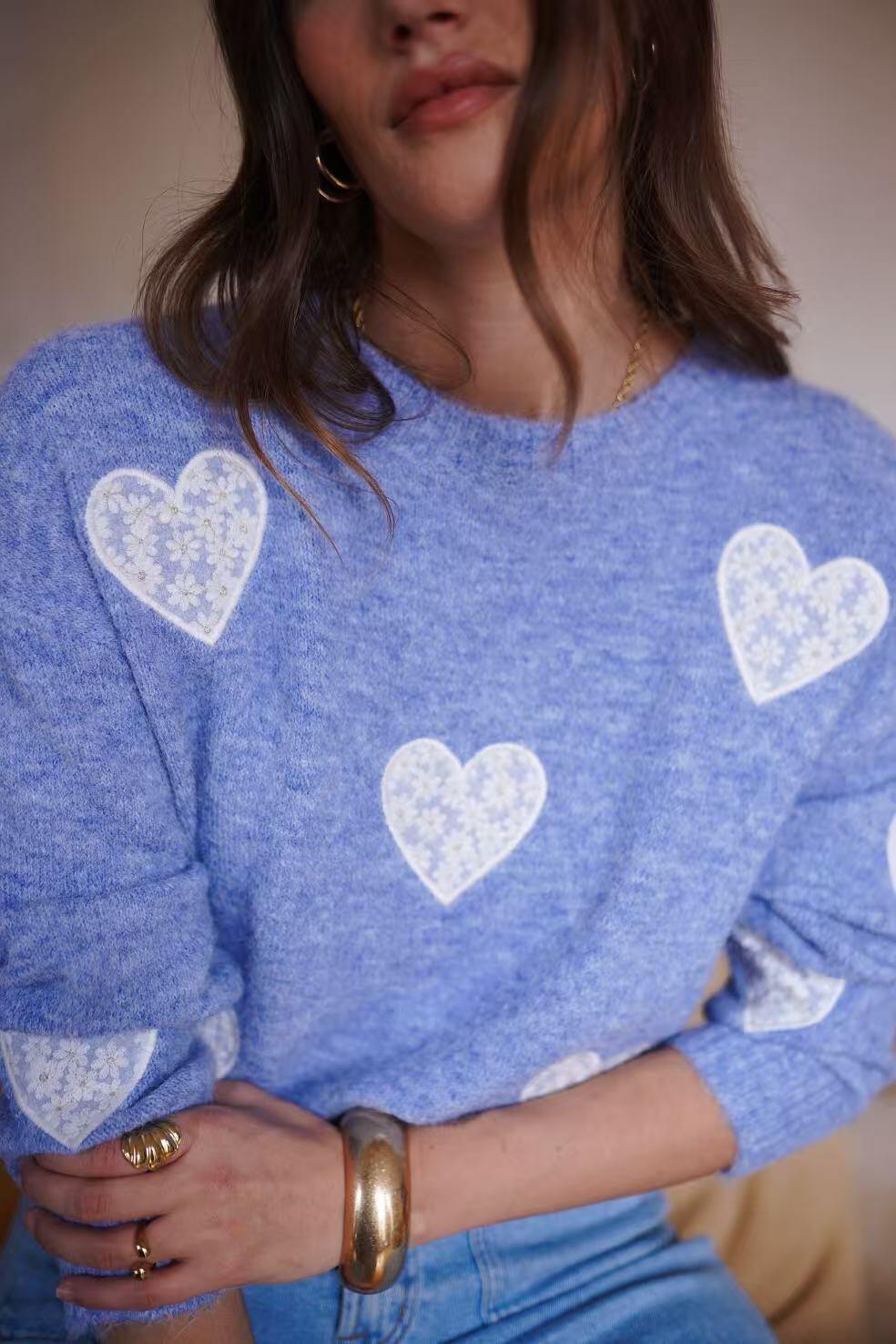 Pull Bleu Ciel Motif Cœurs Maille Douce Femme - Confortable & Féminin