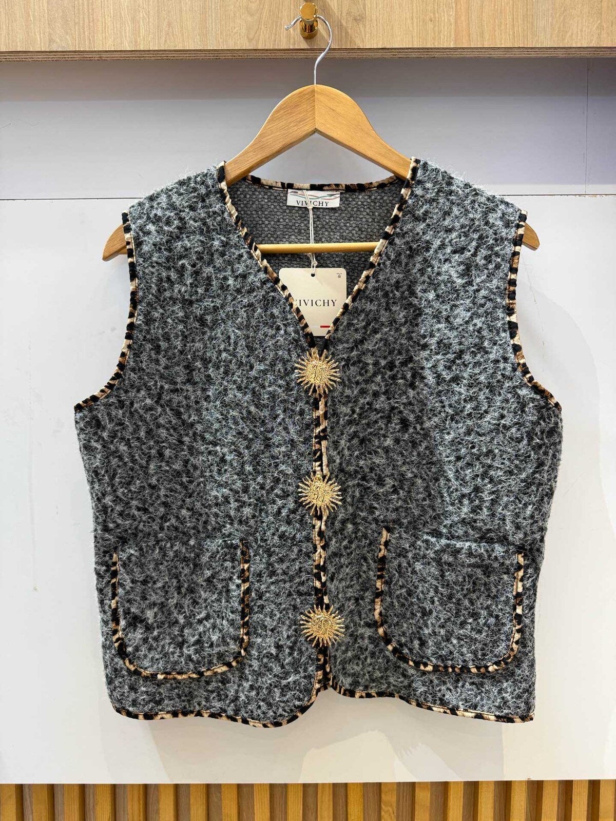 Veste Sans Manche avec Broches Soleil